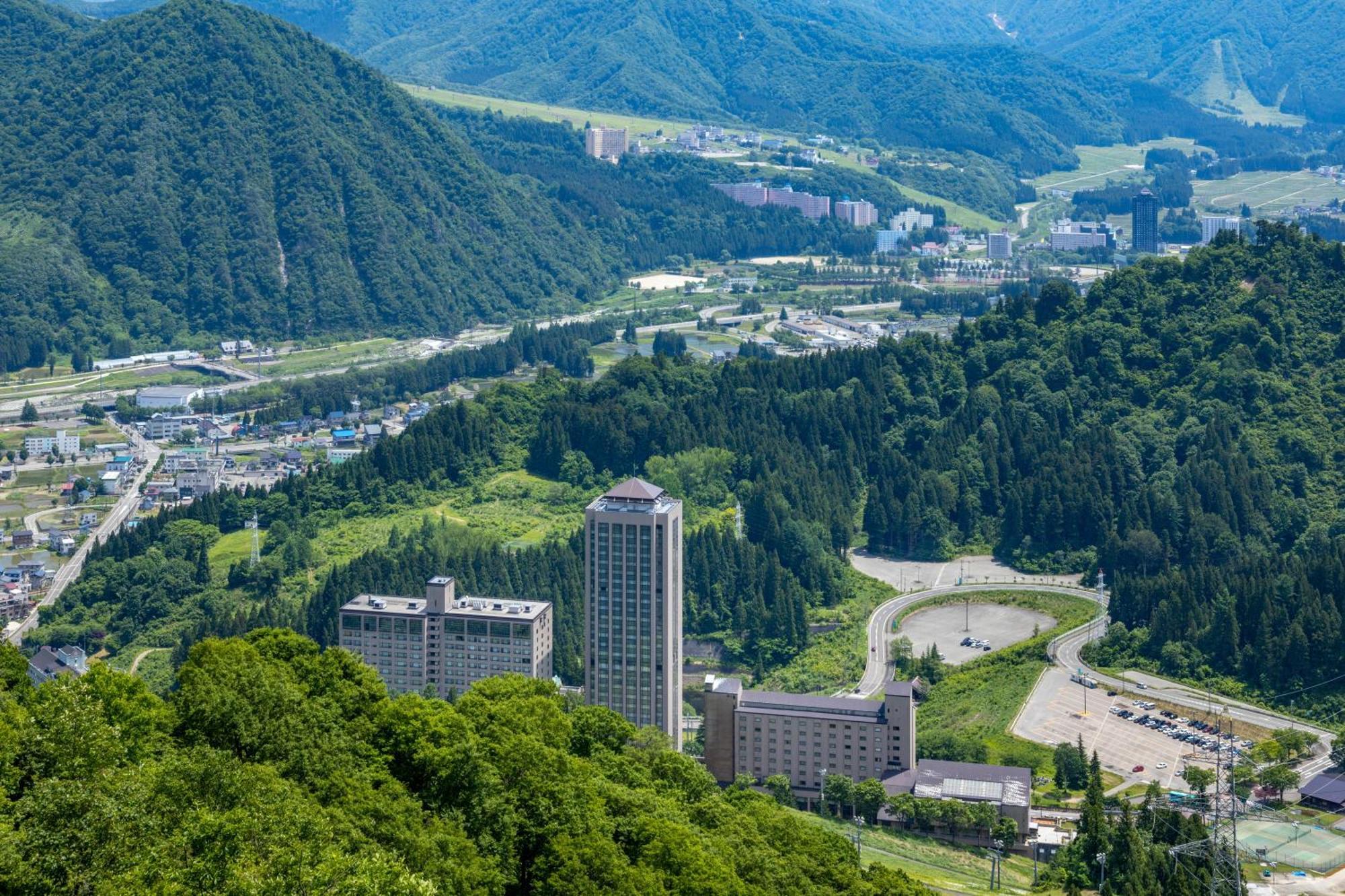 Naspa New Otani Yuzawa  Bagian luar foto