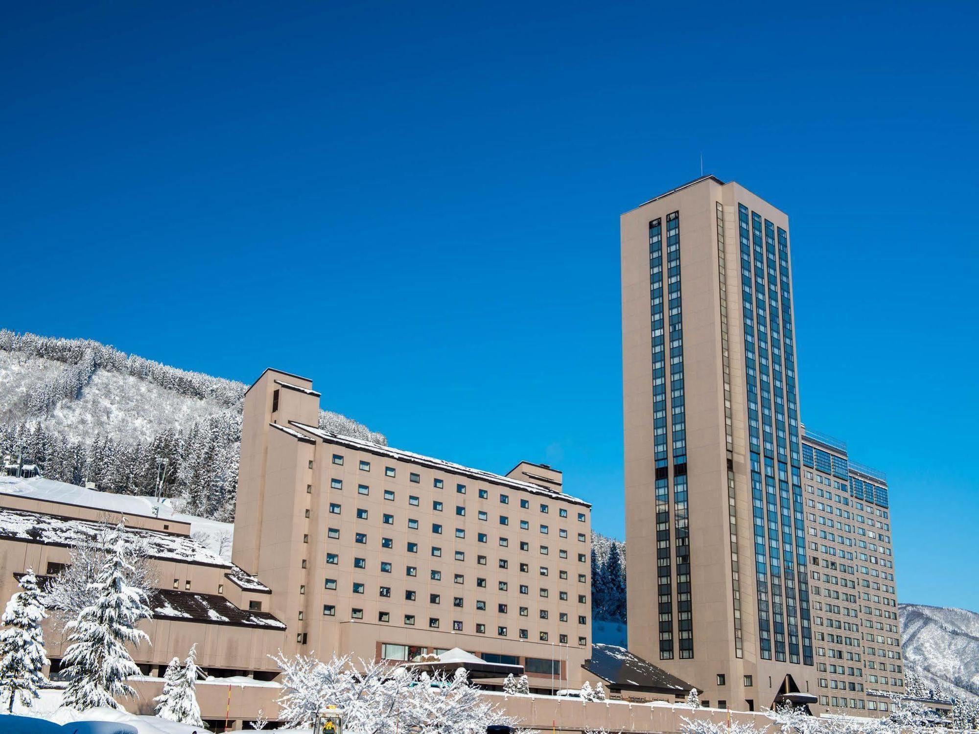 Naspa New Otani Yuzawa  Bagian luar foto