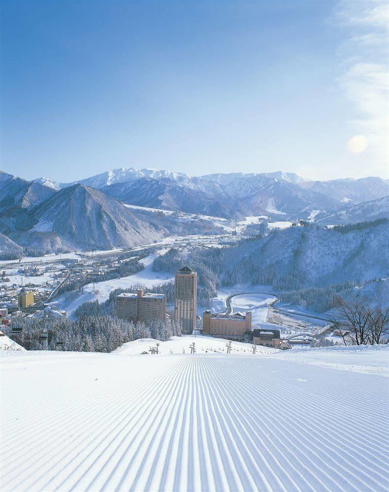 Naspa New Otani Yuzawa  Bagian luar foto